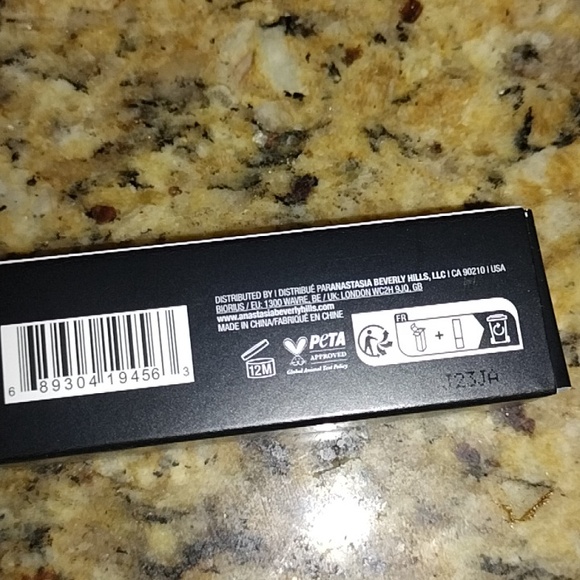 NIB Anastasia lip velvet mousse - Picture 7 of 14